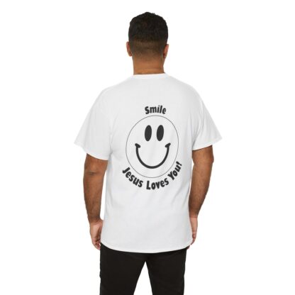 Smile Jesus Loves You T-shirt - Afbeelding 46