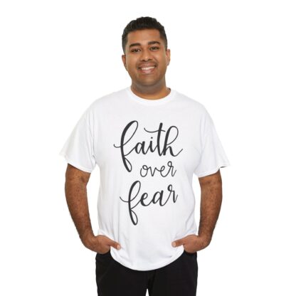 Faith Over Fear T-Shirt – Inspire with Courage - Afbeelding 17