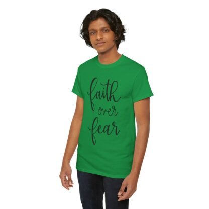 Faith Over Fear T-Shirt – Inspire with Courage - Afbeelding 100