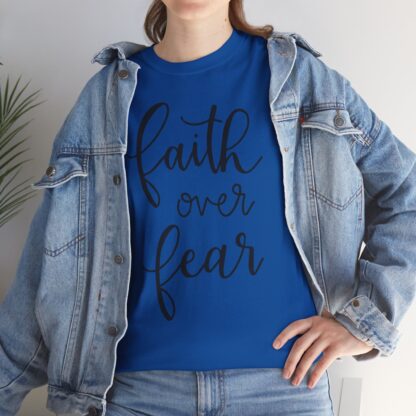 Faith Over Fear T-Shirt – Inspire with Courage - Afbeelding 131