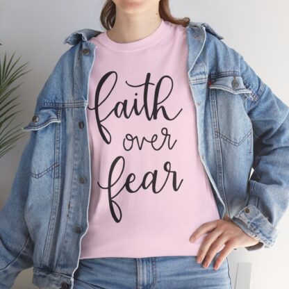 Faith Over Fear T-Shirt – Inspire with Courage - Afbeelding 158